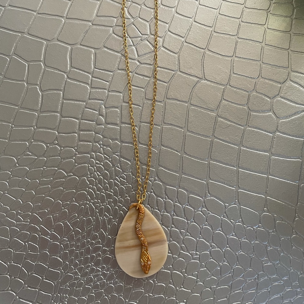 NWT beautiful recycled metal snake necklace